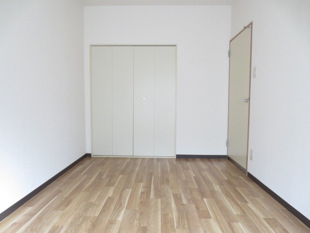 チュリス石山の物件内観写真