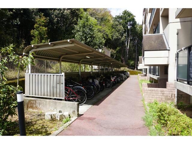 チュリス石山の物件外観写真