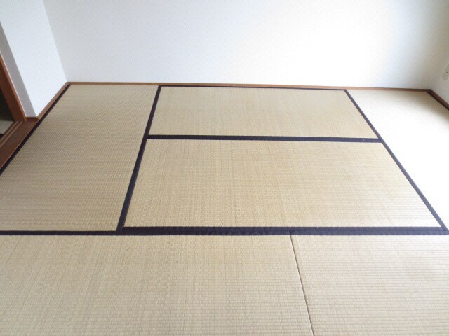 チュリス石山の物件内観写真