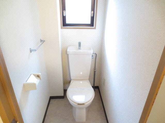 チュリス石山の物件内観写真