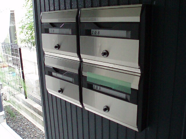 石山駅 徒歩10分 1階の物件外観写真