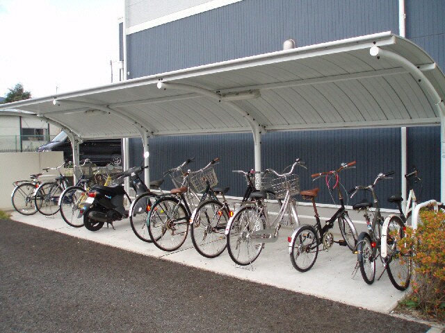 石山駅 徒歩10分 1階の物件外観写真