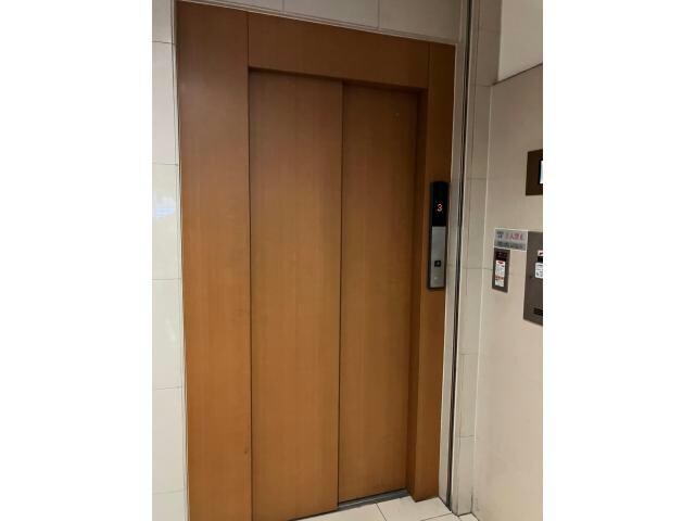 グランドパレス西大路の物件外観写真