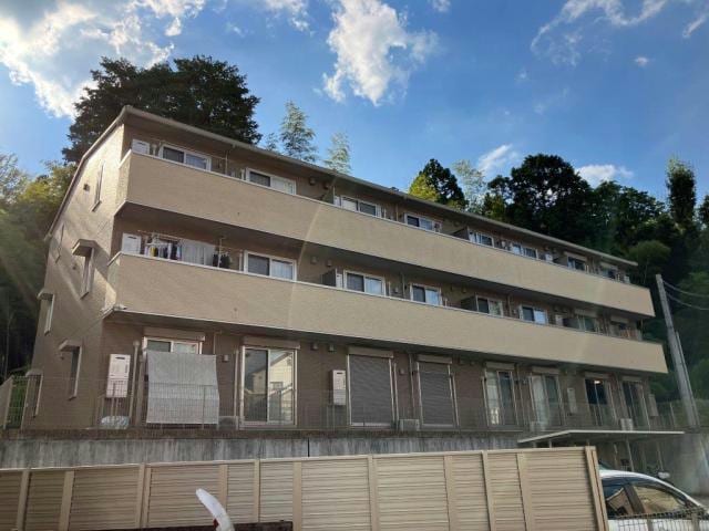 石山駅 徒歩25分の物件外観写真