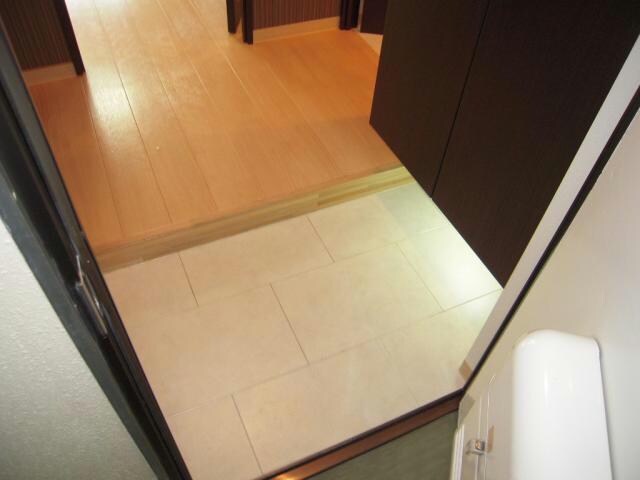 グラムール南平岸の物件内観写真