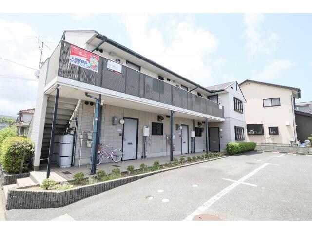 ジャンヌダルクの物件外観写真