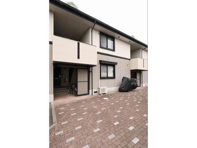 シャトレー緑ヶ丘の物件外観写真