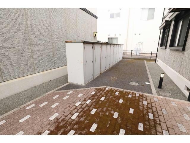 シャトレー緑ヶ丘の物件外観写真