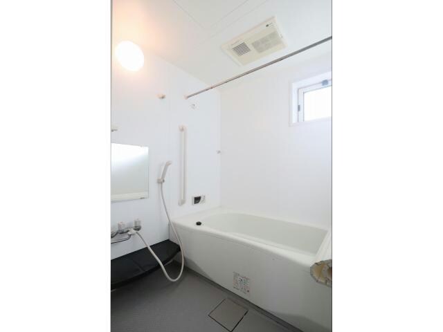 リビングタウン浜坂の物件内観写真