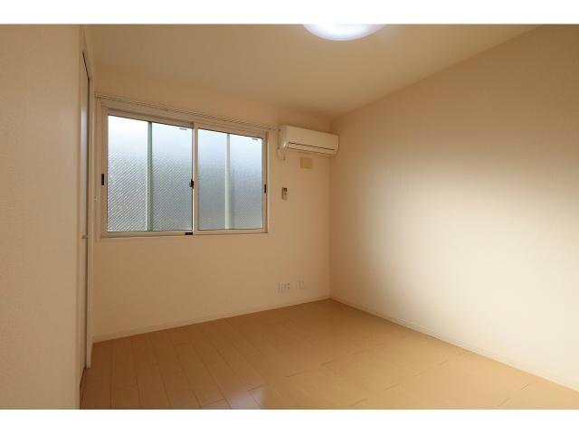 リビングタウン浜坂の物件内観写真