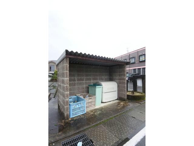 ファミリーコーポの物件外観写真