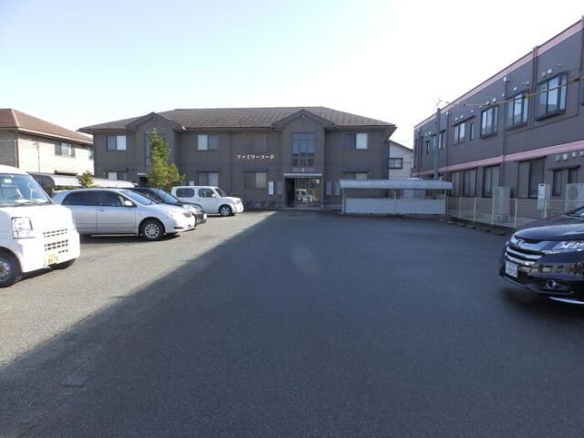 ファミリーコーポの物件外観写真