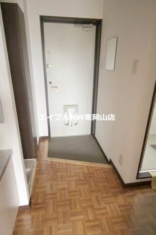 スリーサンズの物件内観写真