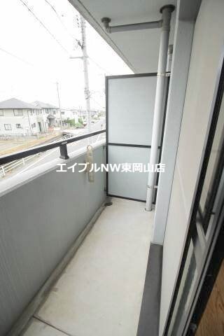 スリーサンズの物件内観写真