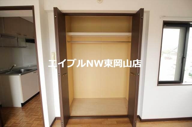 スリーサンズの物件内観写真