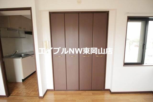 スリーサンズの物件内観写真