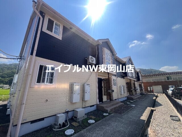 クレストール牟佐の物件外観写真