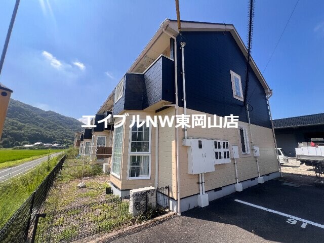 クレストール牟佐の物件外観写真