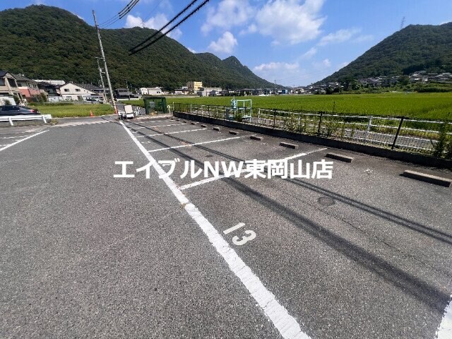 クレストール牟佐の物件外観写真