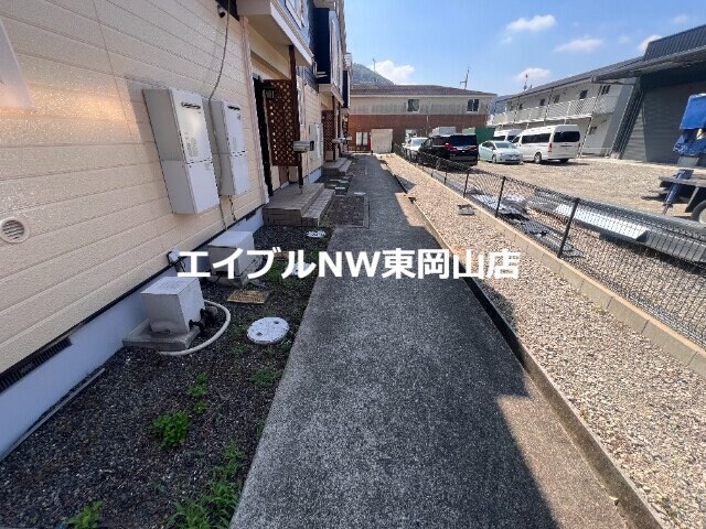 クレストール牟佐の物件外観写真