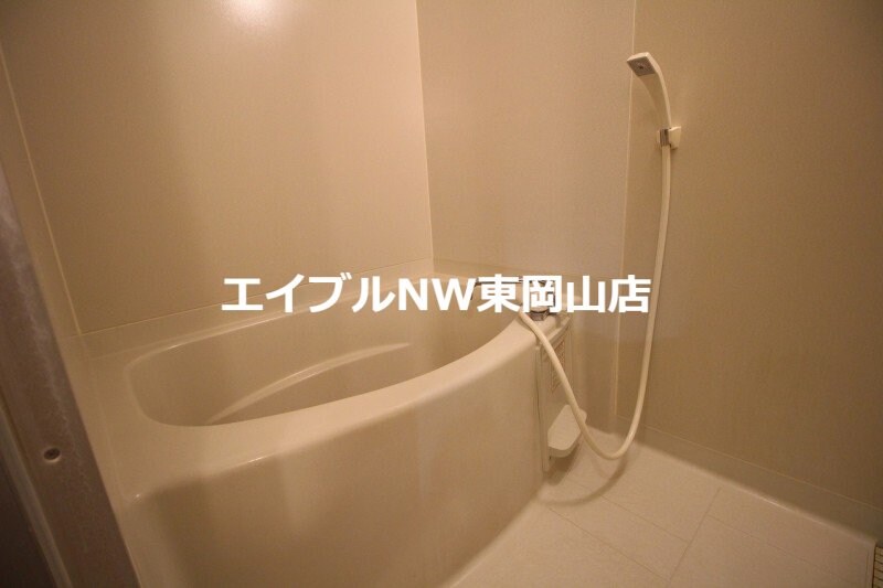 ビバーチェナラバラC棟の物件内観写真