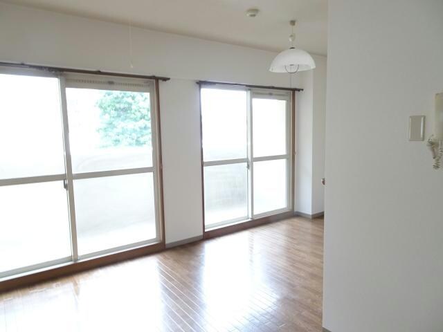 麻里布ガーデンプレイスの物件内観写真