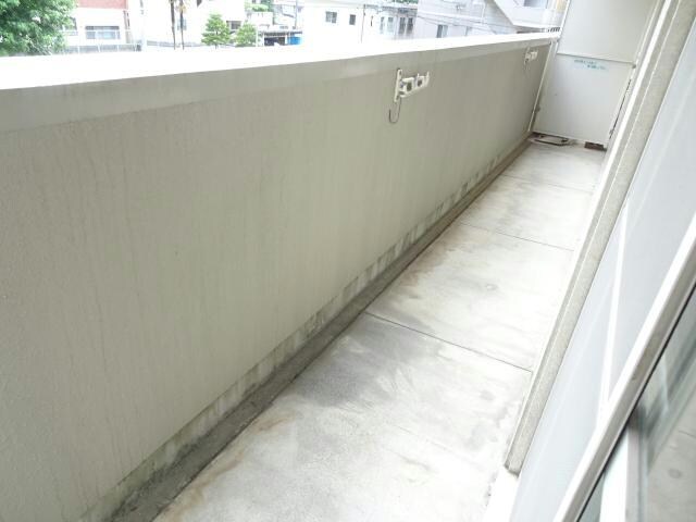 麻里布ガーデンプレイスの物件内観写真