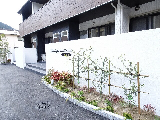 サン トロ ポローニアの物件外観写真