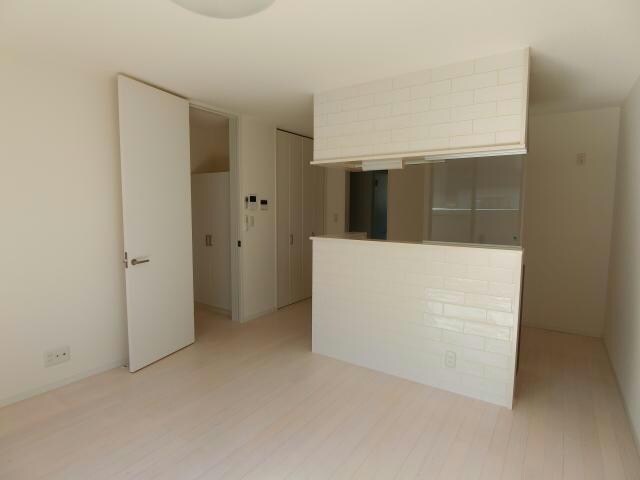 サン トロ ポローニアの物件内観写真