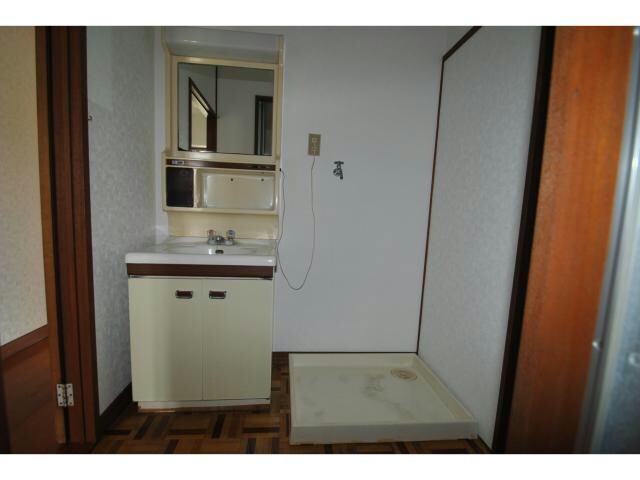 東金沢マンションの物件内観写真