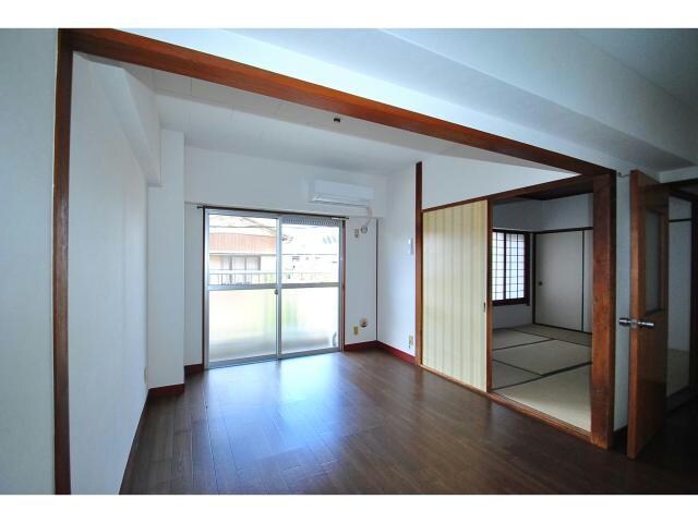 東金沢マンションの物件内観写真