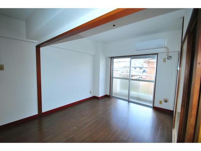 東金沢マンションの物件内観写真