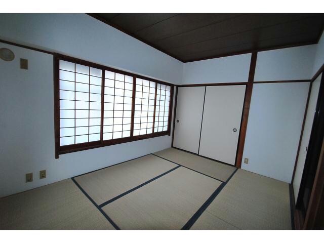 東金沢マンションの物件内観写真