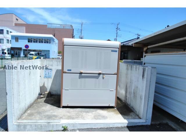 サンハイム千石の物件外観写真