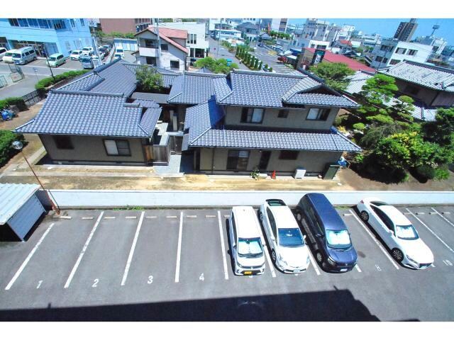 サンハイム千石の物件外観写真