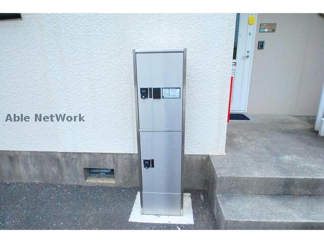 メゾン・ラーテーヌCの物件外観写真