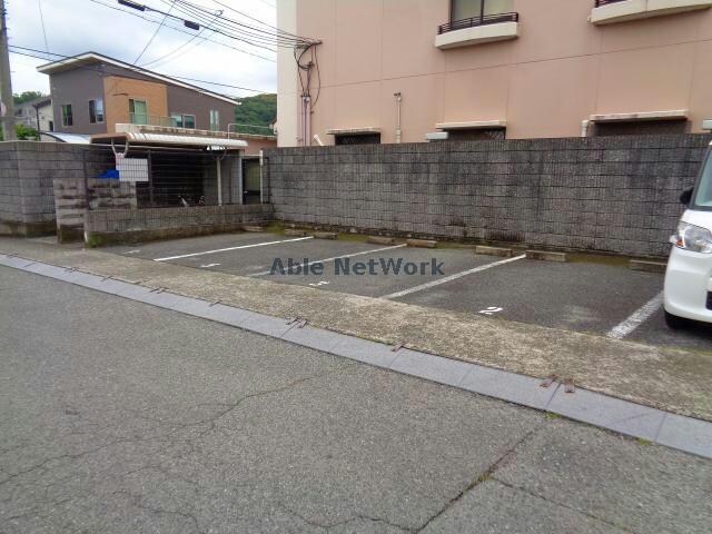 ホワイトロートスの物件外観写真