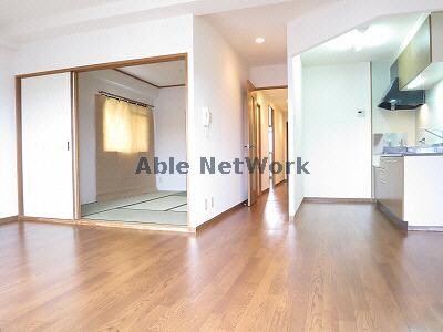 ホワイトロートスの物件内観写真