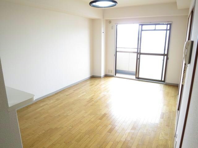 エレガントライフマンションの物件内観写真