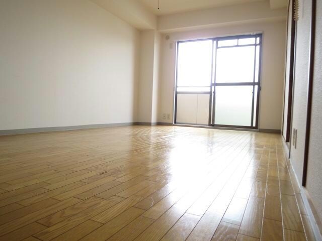 エレガントライフマンションの物件内観写真