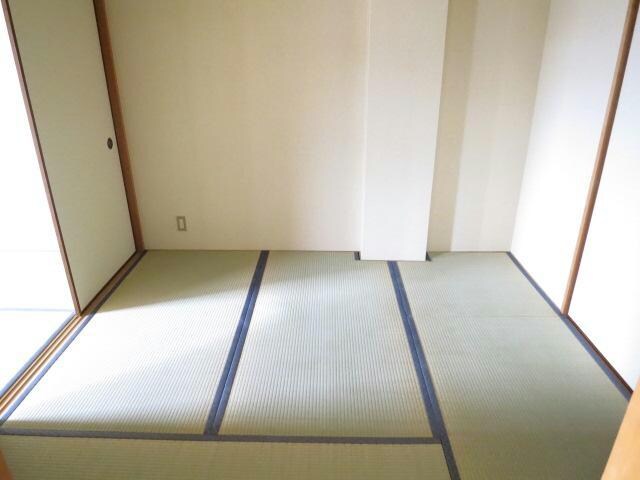 エレガントライフマンションの物件内観写真