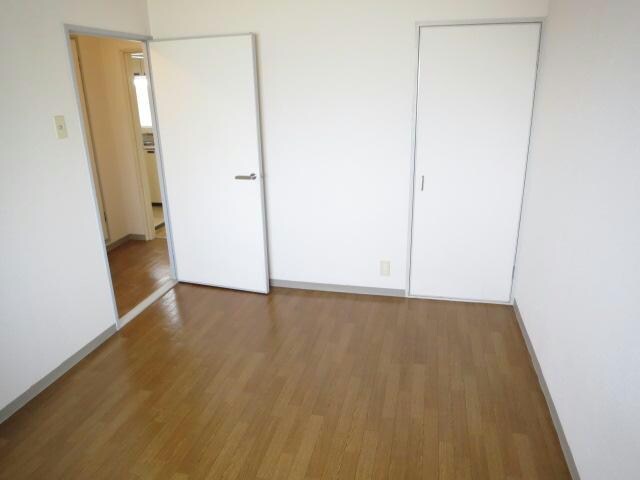 エレガントライフマンションの物件内観写真