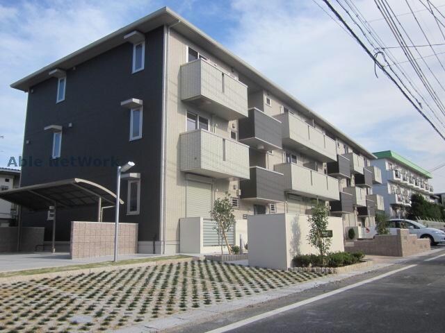 ファミリア金剛の物件外観写真