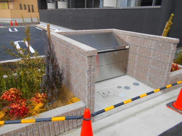 サンプラザ金剛の物件外観写真