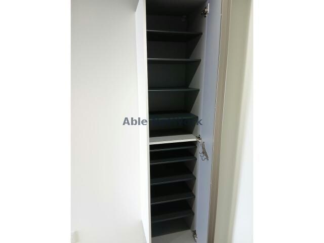 エヌエムキャトフヴァントゥレーズノースの物件内観写真