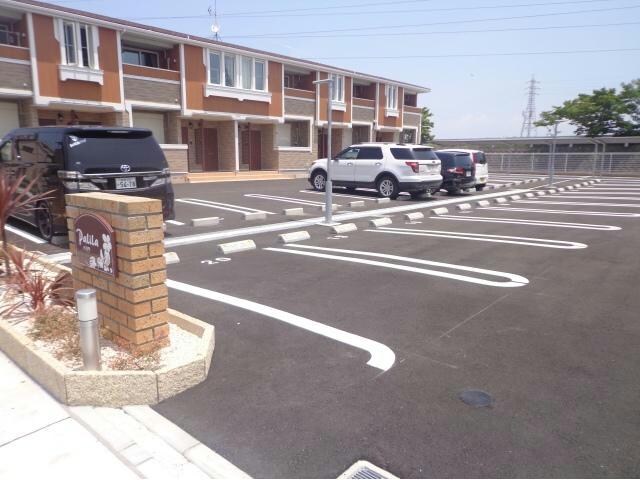 マーマネの物件外観写真