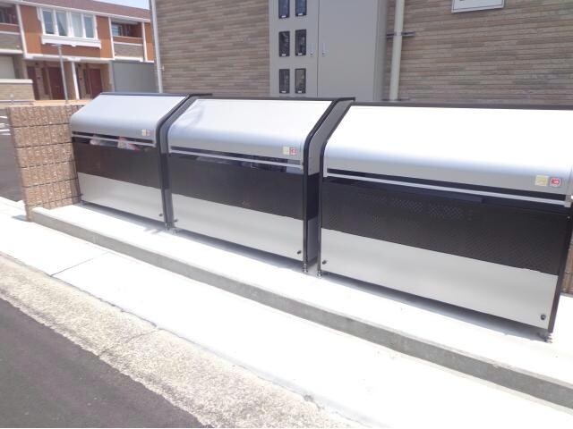 マーマネの物件外観写真