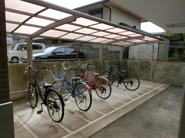 スプランドゥール新屋敷の物件外観写真