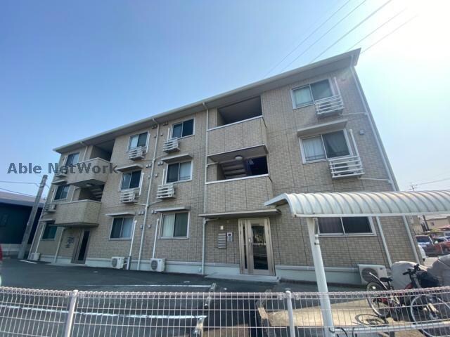 ルミエール須賀の物件外観写真