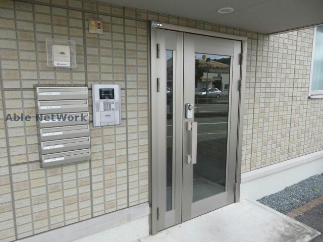 ルミエール須賀の物件外観写真